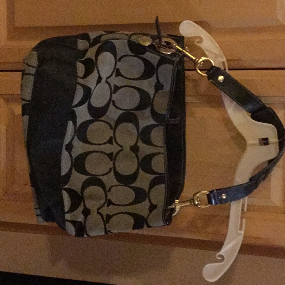 Coach handbag vintage. Black and grey. See wallet